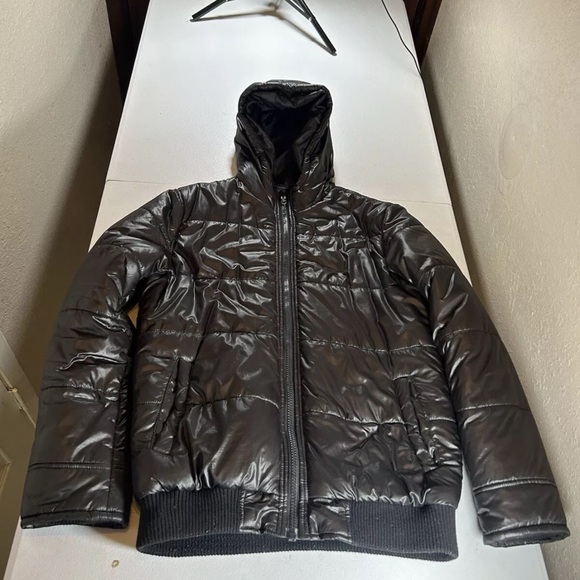 Used Guess puffer jacket Sz M - Picture 9 of 11